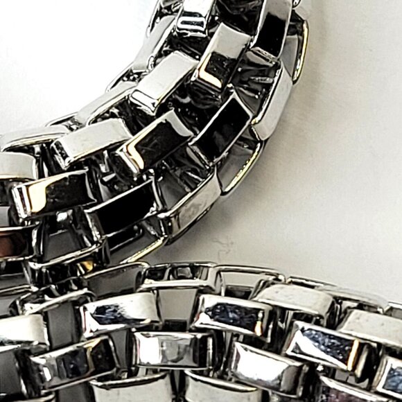 Blue Crystal Magnetic Bracelet - Picture 7 of 10